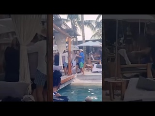 party by the pool will fail - [fainarmy]
